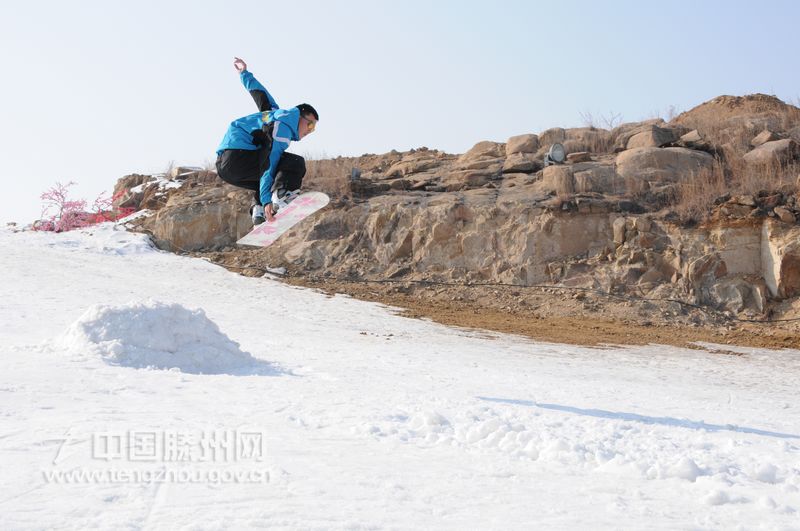 激情冬季畅游莲青山滑雪场