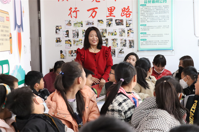 “益”起阅读 放飞梦想——洪绪镇龙庄村开展儿童绘本公益读书会